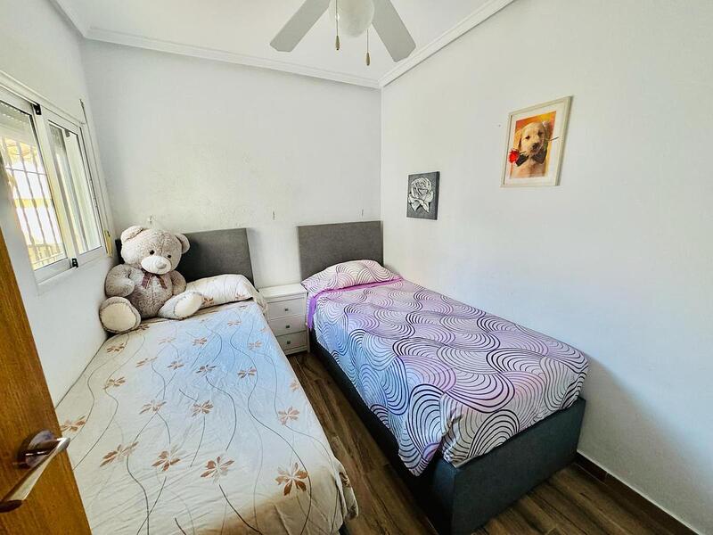 2 Schlafzimmer Stadthaus zu verkaufen