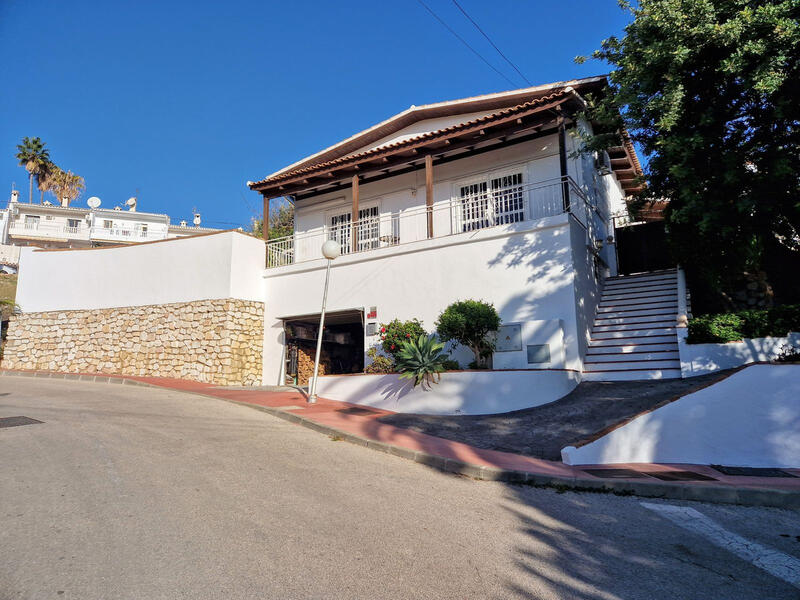 4 Cuarto Villa en venta