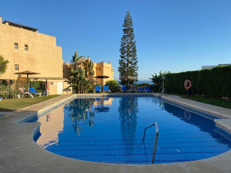 Apartment for sale in Calahonda, Málaga