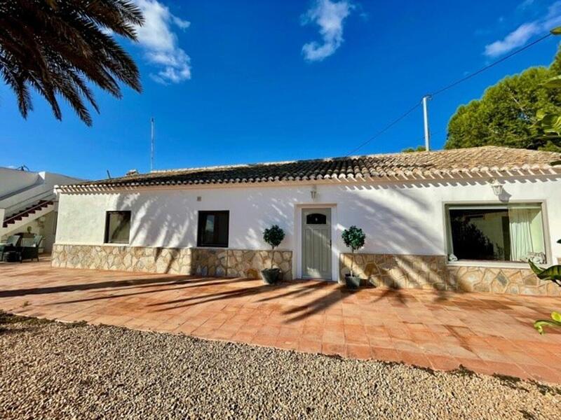 Villa for sale in Balsicas, Murcia