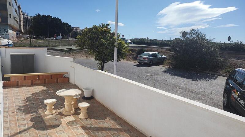 Apartamento en venta en La Mata, Alicante