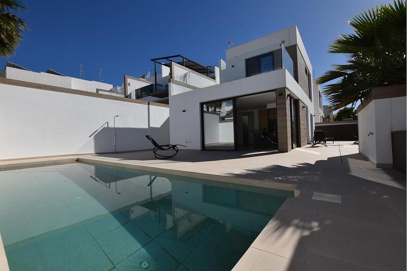 Villa à vendre dans Benijófar, Alicante