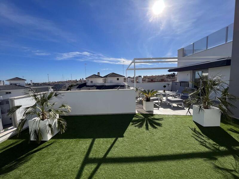 Apartment for sale in Villamartin, Alicante