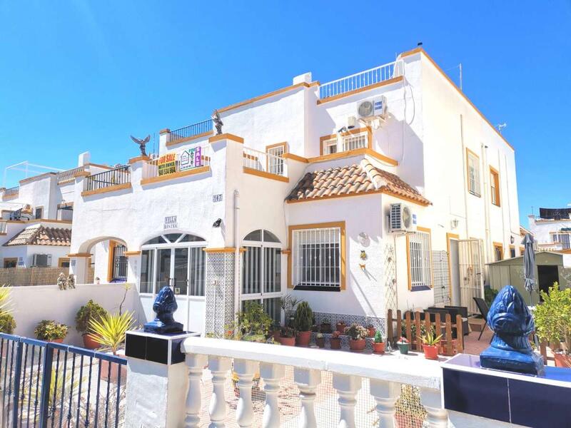 Villa en venta en La Florida, Alicante