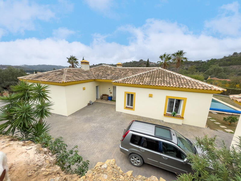 Villa for sale in Mijas, Málaga