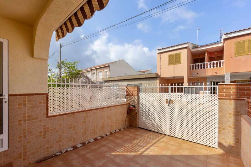 2 bedroom Townhouse for sale