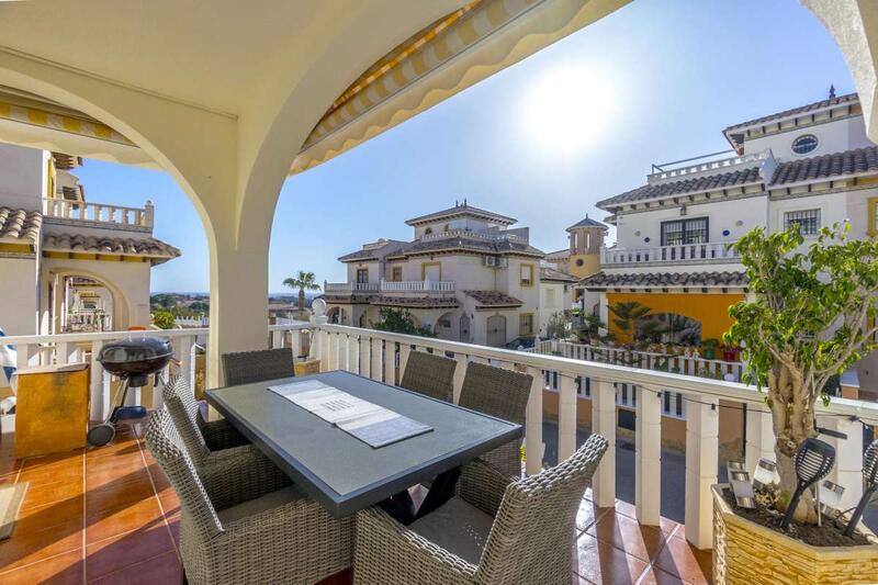 Townhouse for sale in Orihuela Costa, Alicante