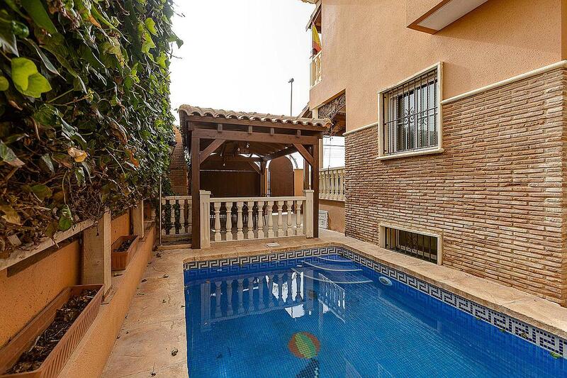 3 Cuarto Villa en venta