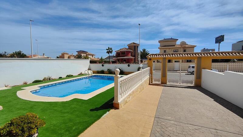 3 bedroom Villa for sale