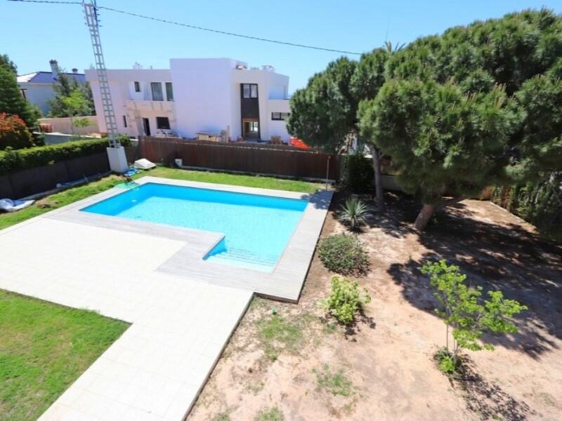 4 Cuarto Villa en venta