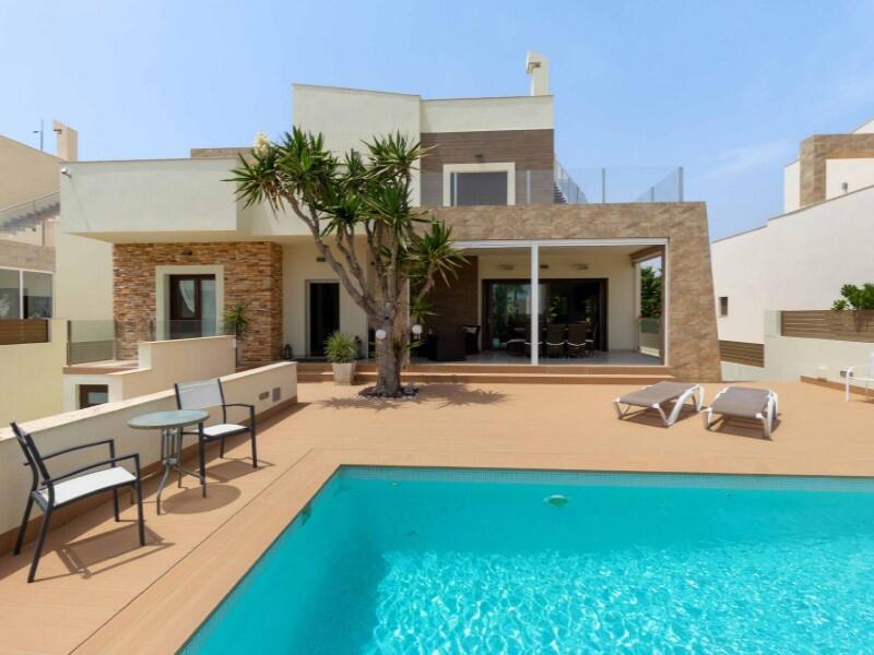 5 bedroom Villa for sale