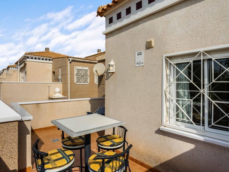 4 bedroom Townhouse for sale