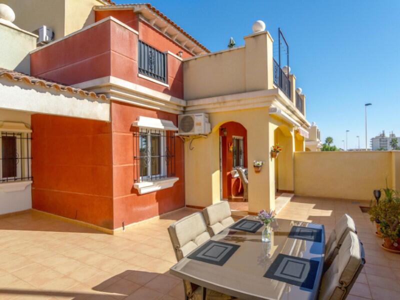 Townhouse for sale in Torrevieja, Alicante