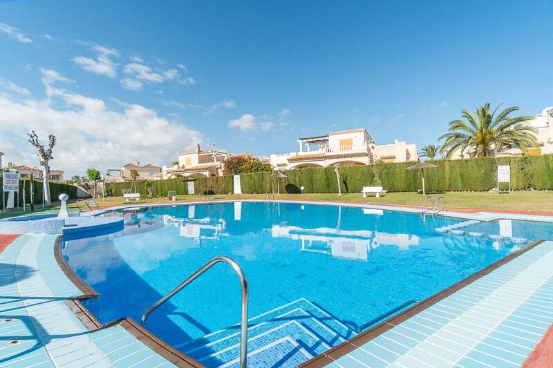 Townhouse for sale in Orihuela Costa, Alicante