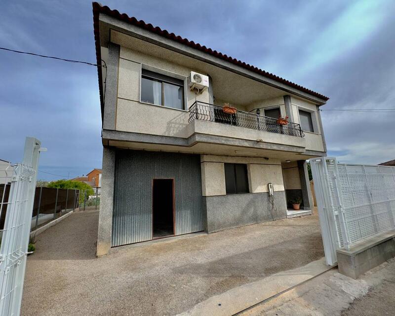 Villa en venta en Orihuela, Alicante