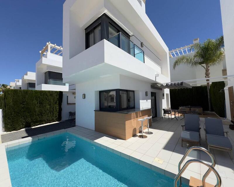 Villa til salg i Ciudad Quesada, Alicante