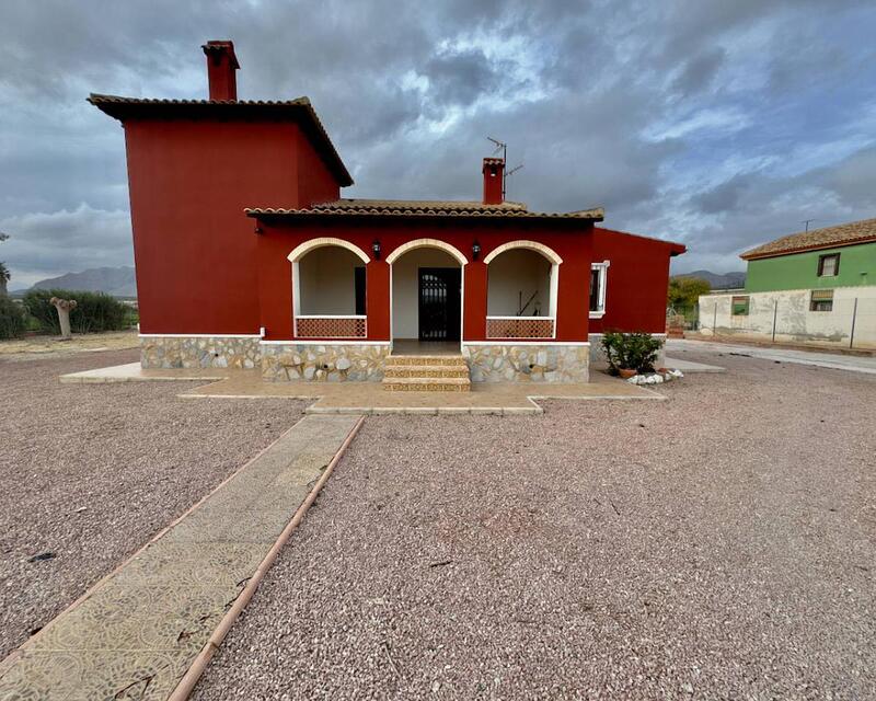 Villa en venta en Orihuela, Alicante