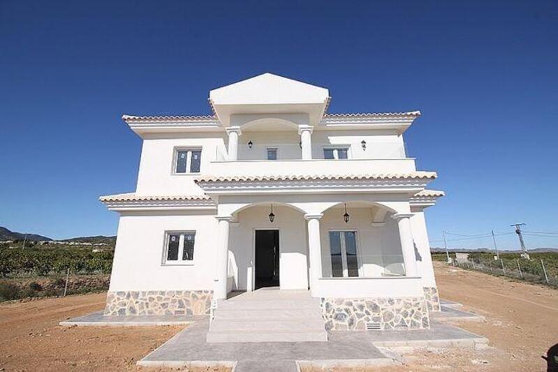 Villa til salg i Pinoso, Alicante