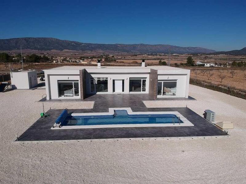 Villa til salg i Pinoso, Alicante