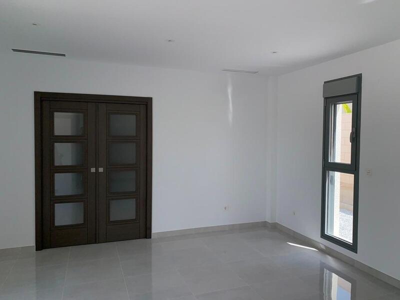 4 Cuarto Villa en venta