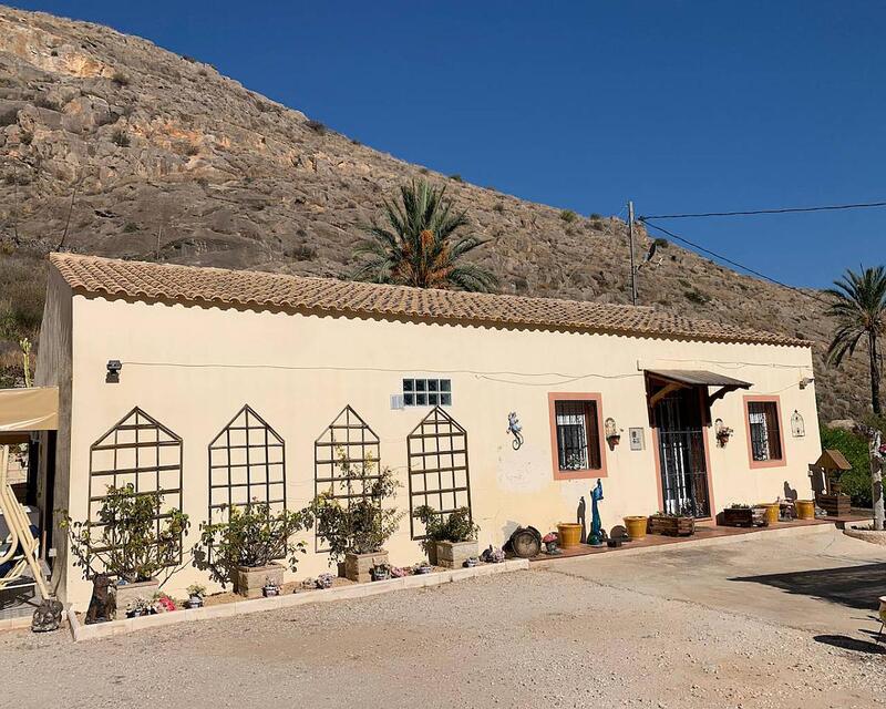 3 Schlafzimmer Landhaus zu verkaufen