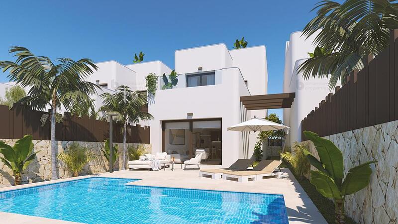 Villa for sale in Pilar de la Horadada, Alicante