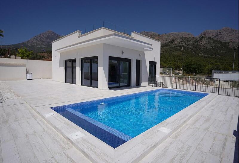 Villa en venta en Polop, Alicante