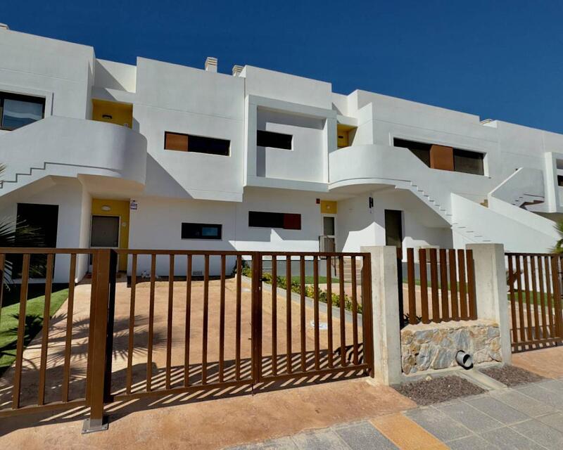 квартира продается в Los Montesinos, Alicante