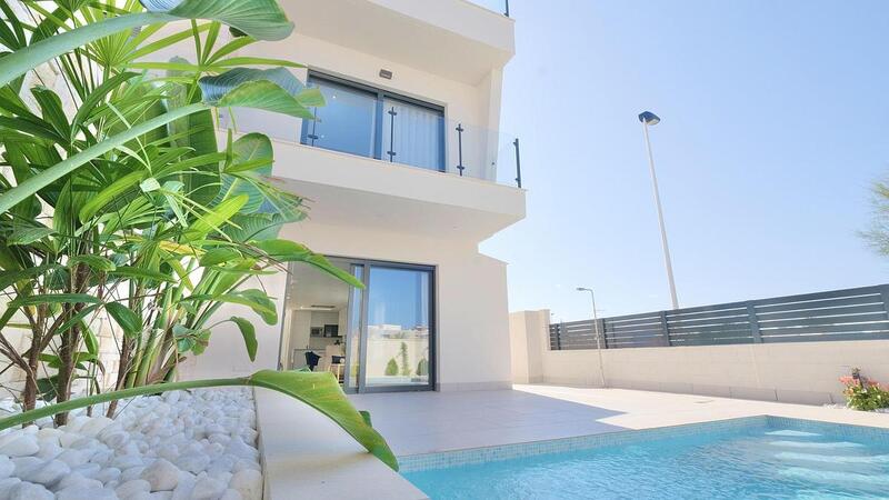 Villa til salg i Guardamar del Segura, Alicante