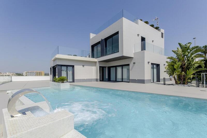 Villa en venta en Orihuela Costa, Alicante