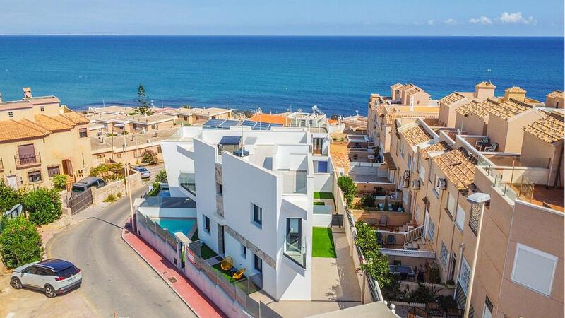 Villa à vendre dans Torrevieja, Alicante