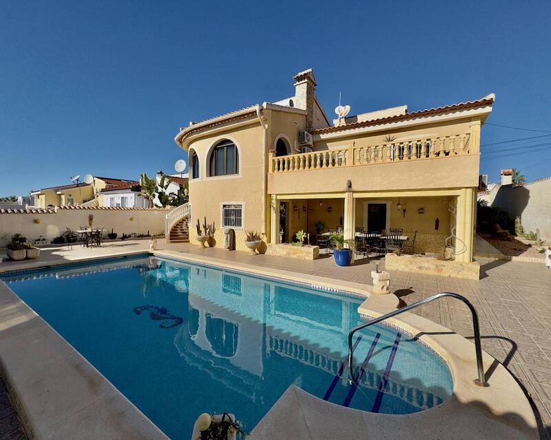 Villa for sale in Ciudad Quesada, Alicante