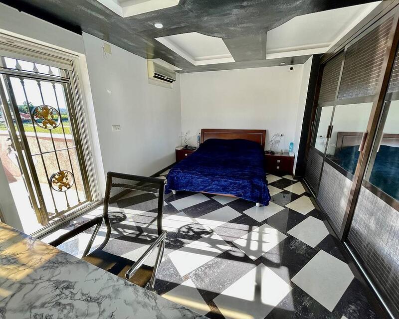 6 chambre Villa à vendre