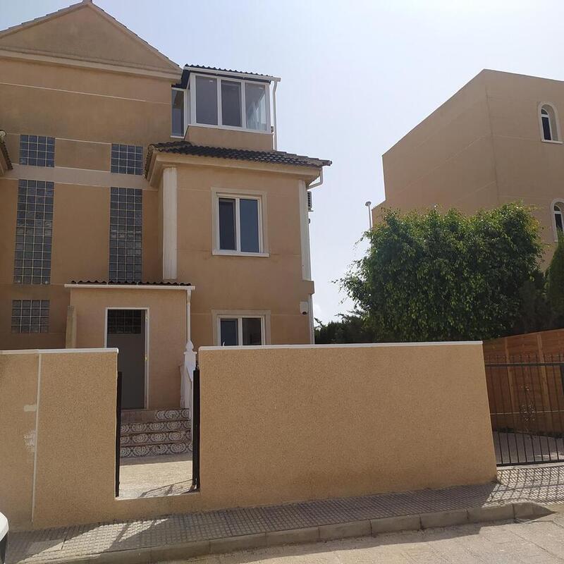 Villa en venta en Orihuela Costa, Alicante