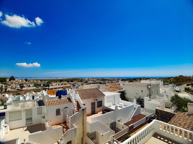 Stadthaus zu verkaufen in Villamartin, Alicante