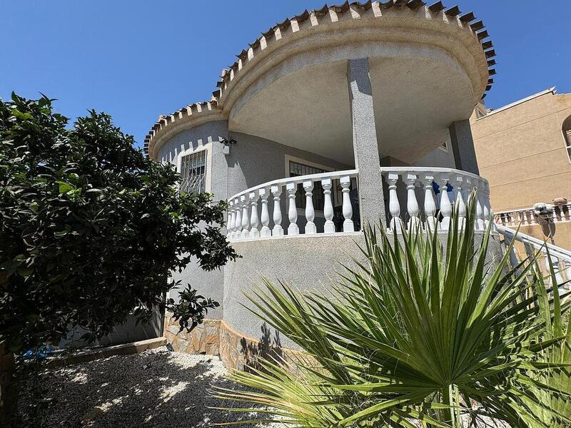 Villa till salu i Orihuela Costa, Alicante