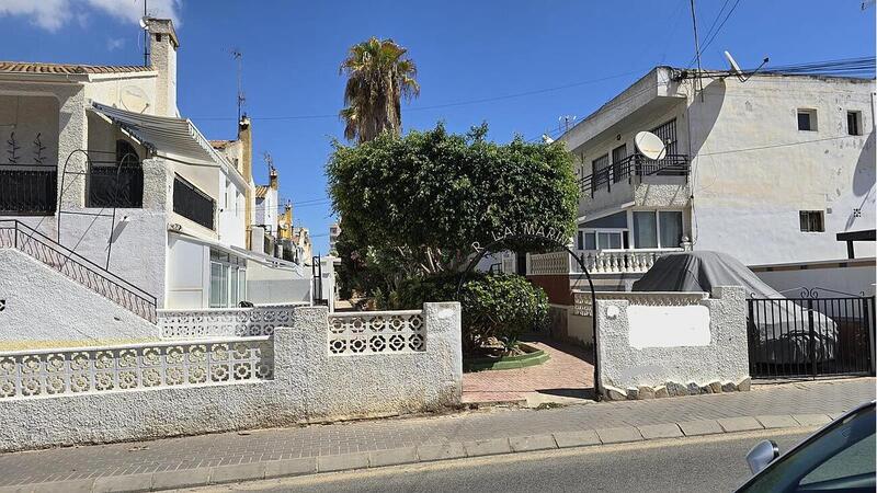 Stadthaus zu verkaufen in Torrevieja, Alicante