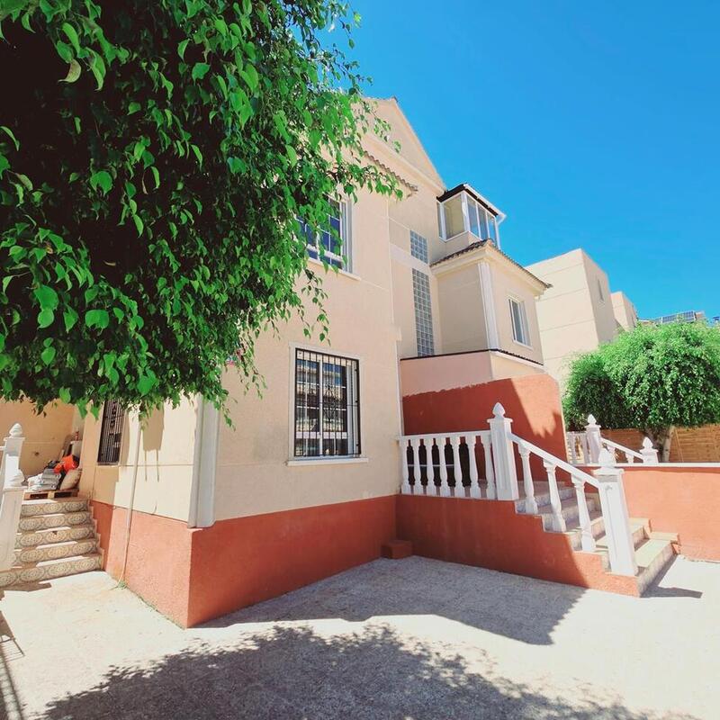 Villa en venta en Orihuela Costa, Alicante