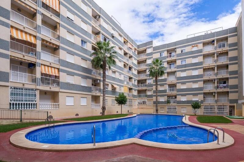 квартира продается в Torrevieja, Alicante