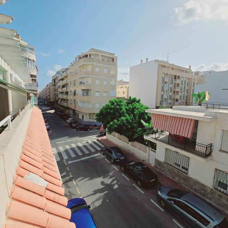 квартира продается в Torrevieja, Alicante