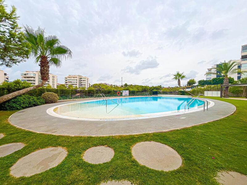 Apartamento en venta en Orihuela Costa, Alicante