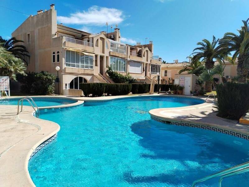 Apartamento en venta en Torrevieja, Alicante