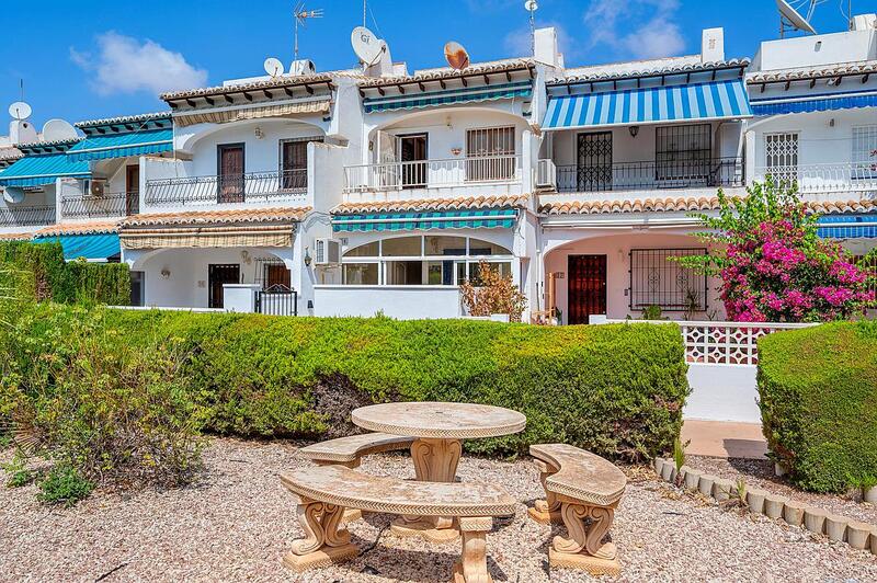 Maison de Ville à vendre dans Torrevieja, Alicante