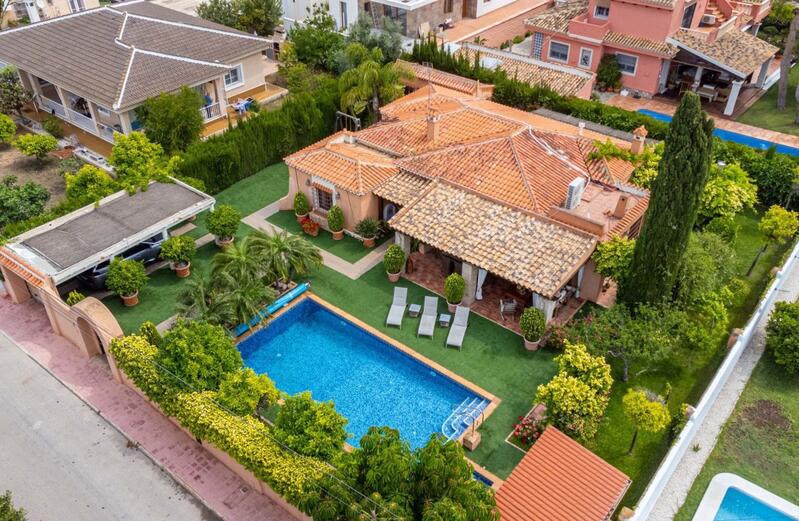 4 bedroom Villa for sale