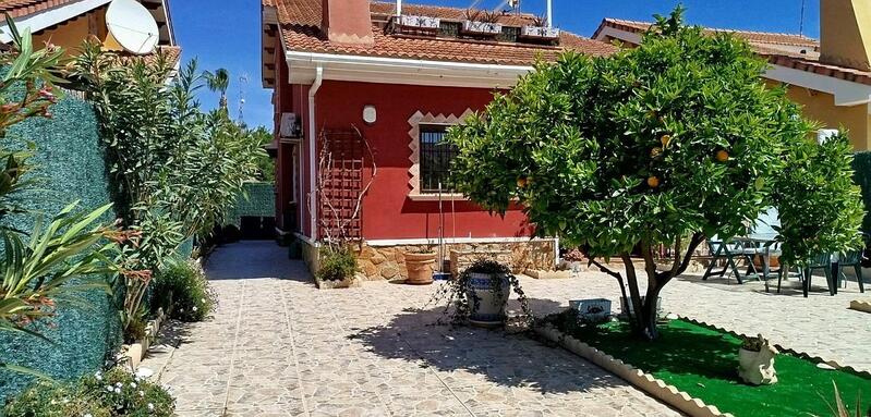 Villa à vendre dans Guardamar del Segura, Alicante