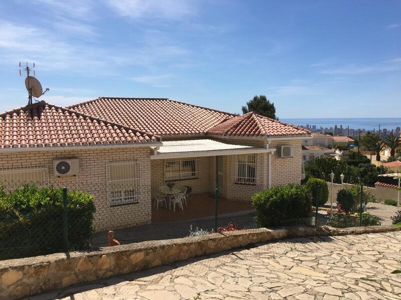 Stadthaus zu verkaufen in La Nucia, Alicante