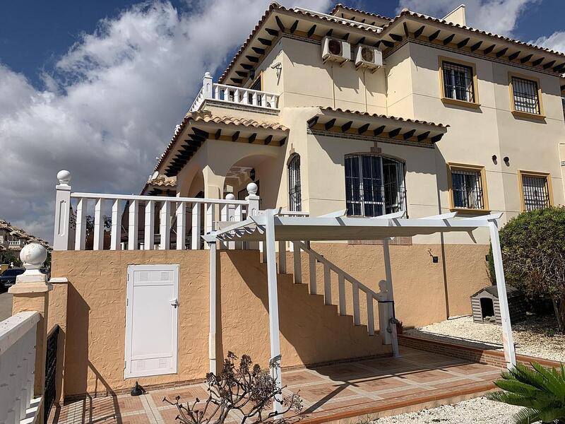 2 Cuarto Villa en venta