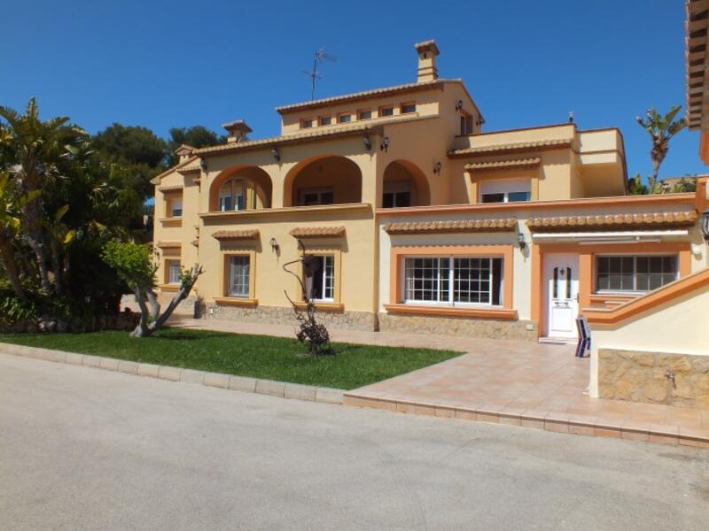 7 bedroom Villa for sale