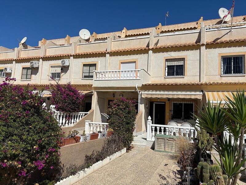 Maison de Ville à vendre dans Villamartin, Alicante