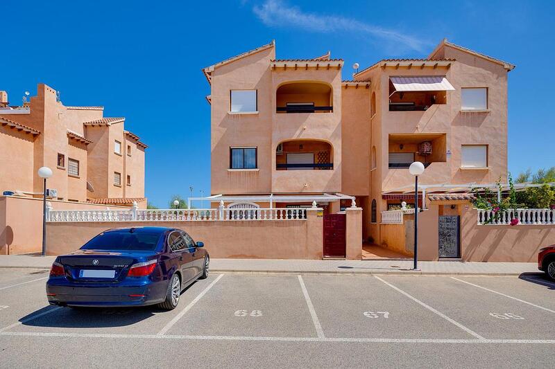 Stadthaus zu verkaufen in Torrevieja, Alicante